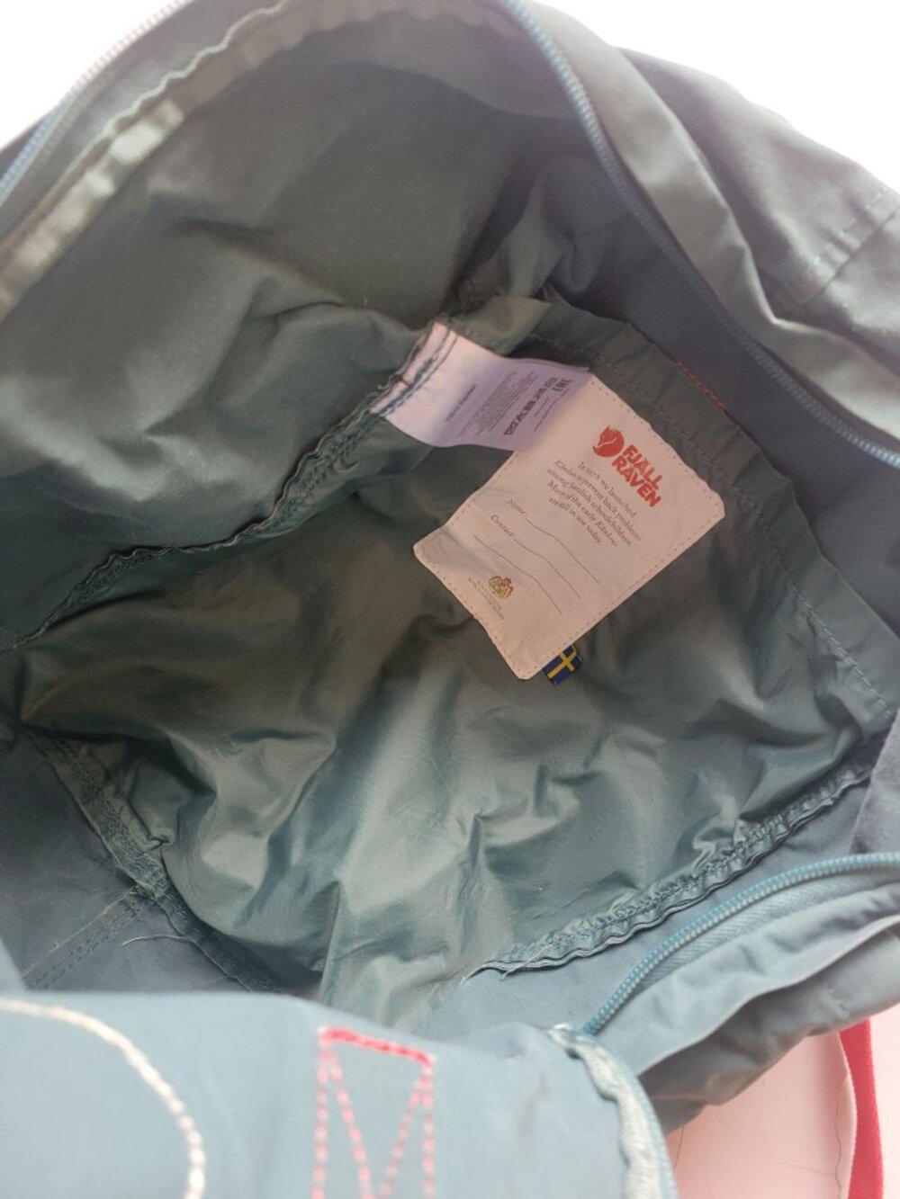 Fjällräven Kånken backpack Green with Pink straps a durable Vinylon F fabric - Picture 8 of 9